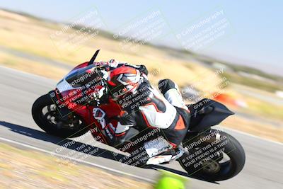 media/Oct-15-2023-TrackXperience (Sun) [[85198ff50b]]/Group 3/session 4 turn 3/